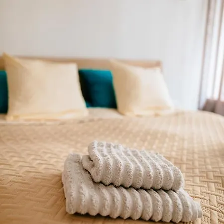 Apartment New Exclusive 2 Bedroom In Oldriga